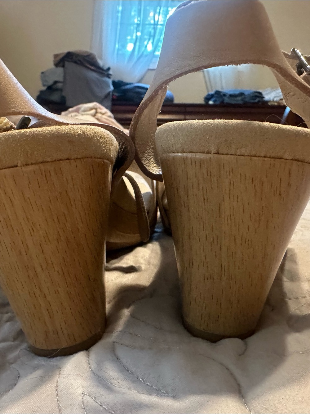 Dansko Neutral Beige Leather Sandals Excellent condition. Like new. Size 39..8.5 - Picture 4 of 6
